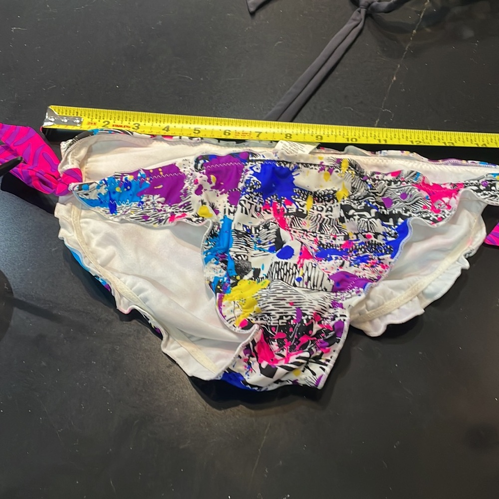Set of 1 one piece Swim suit size 8 & 1 bikini top/ bottom 2 tops & 1 bottom NHC - Picture 9 of 16